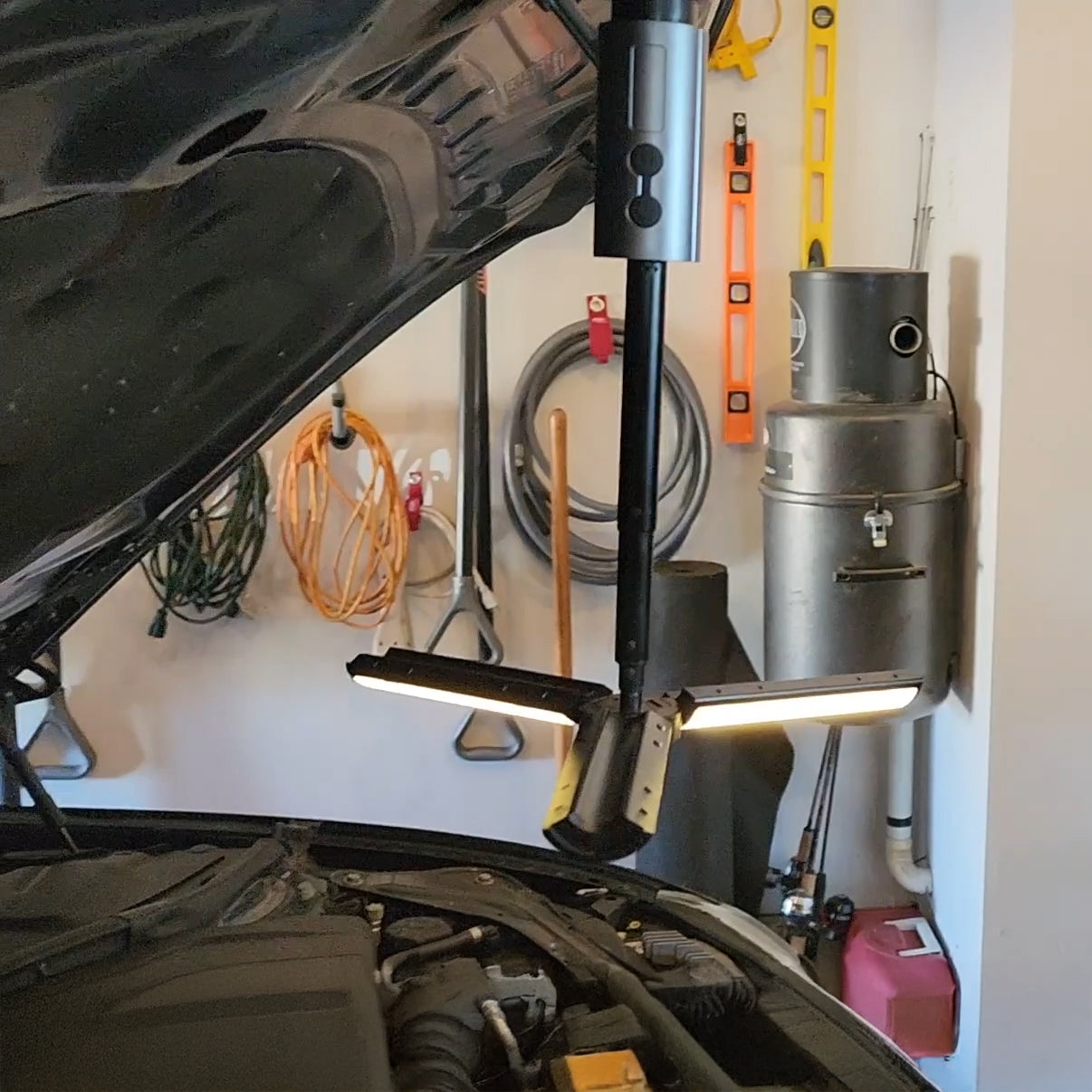 Flipo Gemini Extend™ | LED Telescoping Work Light