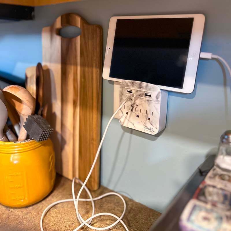 Flipo Glam Sockets™ Surge Protector With Phone Holder